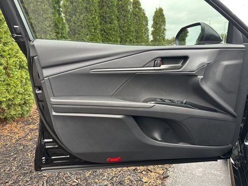 Certified 2025 Toyota Camry SE w/ Convenience Package image 8