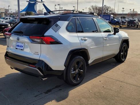 Used 2021 Toyota RAV4 XSE image 4