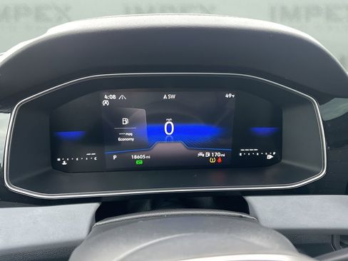 Used 2025 Volkswagen Jetta SE image 23