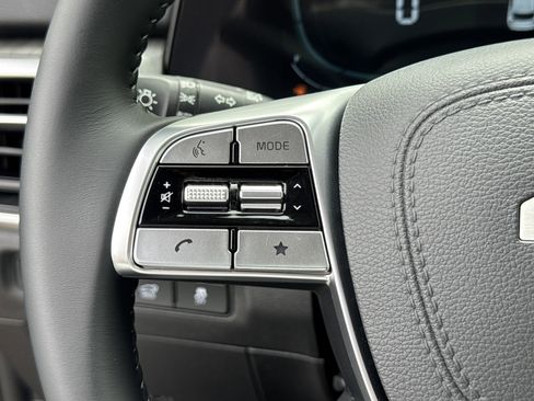 Used 2024 Kia Telluride EX image 25