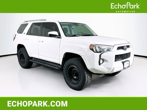 Used 2017 Toyota 4Runner SR5 image 1