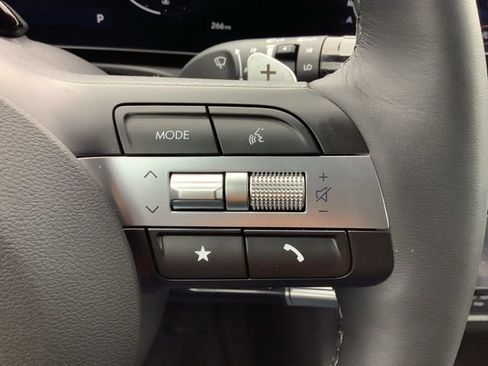 Used 2025 Hyundai Tucson Limited image 29