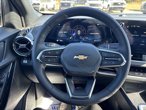 New 2026 Chevrolet Equinox LT image 17