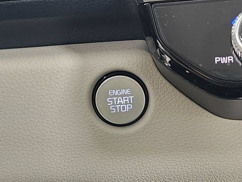 New 2027 Kia Carnival SX w/ Dark Edition Package FWD image 29