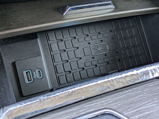 Used 2024 Ford Expedition Limited RWD image 26
