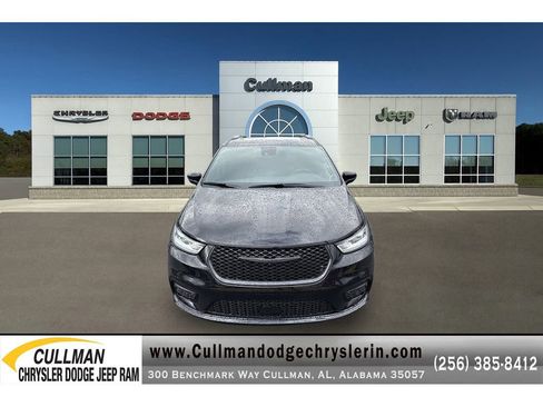 New 2026 Chrysler Pacifica Limited w/ S Appearance Package image 8