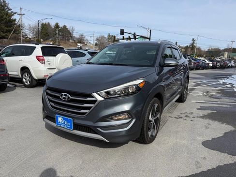 Used 2017 Hyundai Tucson Sport image 2