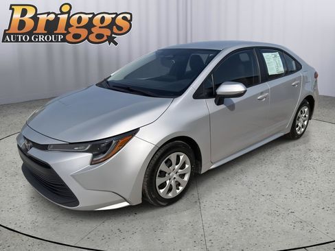 Used 2024 Toyota Corolla LE FWD image 8