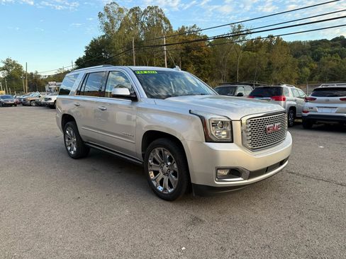 Used 2015 GMC Yukon Denali w/ Premium Package image 3