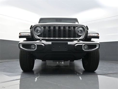 New 2025 Jeep Gladiator Sport w/ Premium Package image 18