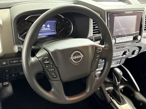 Used 2022 Nissan Frontier SV w/ Technology Package image 21