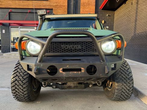 Used 2007 Toyota FJ Cruiser 4WD image 6