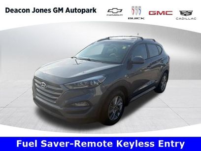 Used 2017 Hyundai Tucson SE w/ SE Popular Package 02