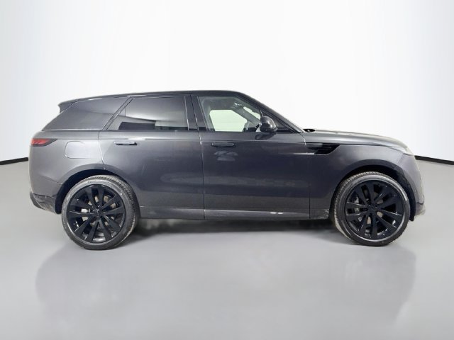 New 2027 Land Rover Range Rover Sport Dynamic SE AWD/4WD image 4
