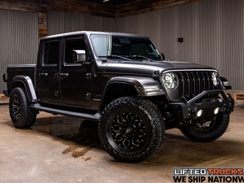 Used 2021 Jeep Gladiator Overland AWD/4WD image 1