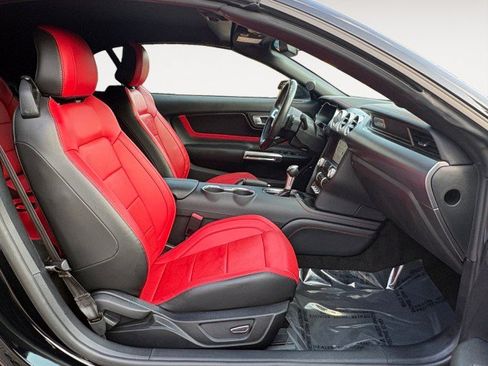 Used 2018 Ford Mustang GT Premium w/ Equipment Group 401A RWD image 14