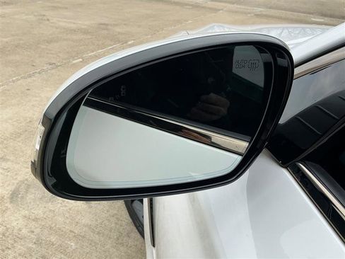 Used 2019 Genesis G70 2.0T Advanced w/ Sport Package image 15