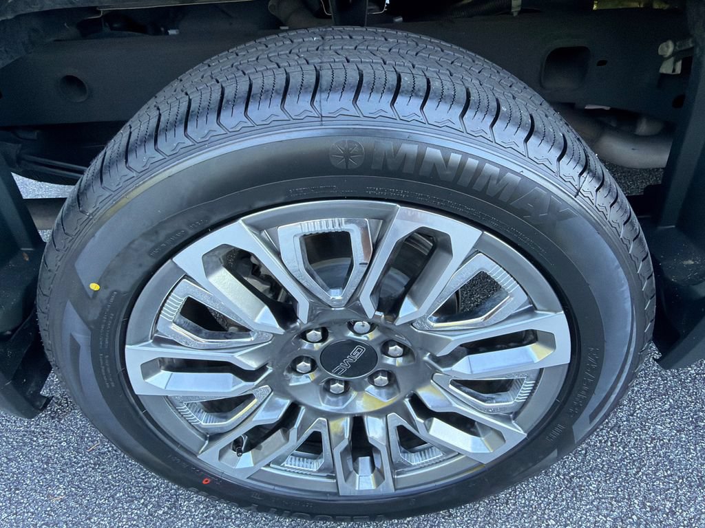 Used 2024 GMC Sierra 1500 Denali Ultimate AWD/4WD image 17