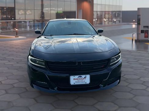 Used 2019 Dodge Charger SXT AWD/4WD image 7