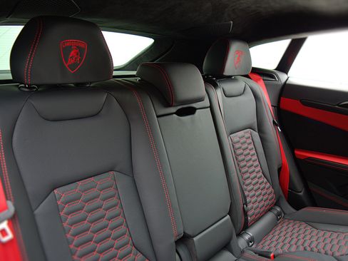 Used 2022 Lamborghini Urus image 44