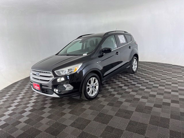 Used 2018 Ford Escape SE w/ Ford Safe & Smart Package FWD image 3