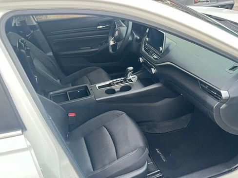 Used 2019 Nissan Altima 2.5 S image 5