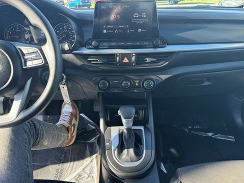 Used 2023 Kia Forte LXS image 17