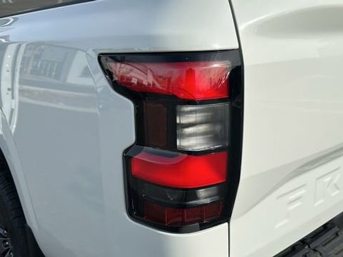 Certified 2025 Nissan Frontier SV image 12