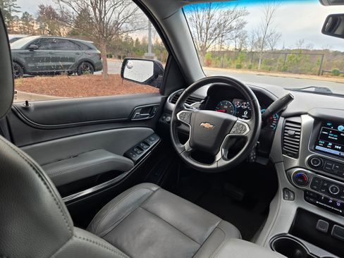 Used 2017 Chevrolet Tahoe LT image 9