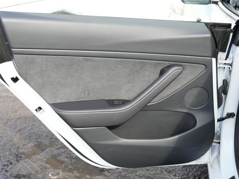 Used 2022 Tesla Model 3 Long Range image 29