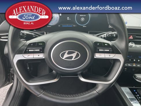 Used 2024 Hyundai Elantra SEL w/ Convenience Package FWD image 24