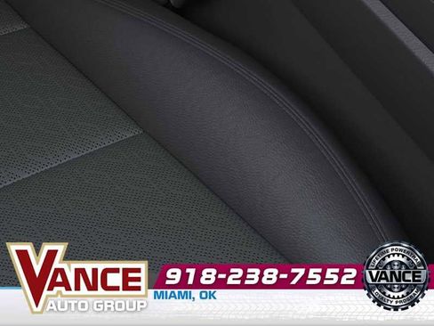 New 2026 Chevrolet Equinox LT w/ Convenience Package II FWD image 21