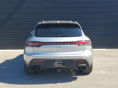 Used 2025 Porsche Macan image 6