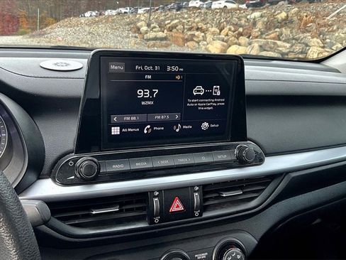 Used 2023 Kia Forte LXS image 29