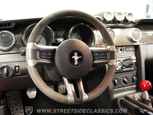 Used 2006 Ford Mustang GT RWD image 40