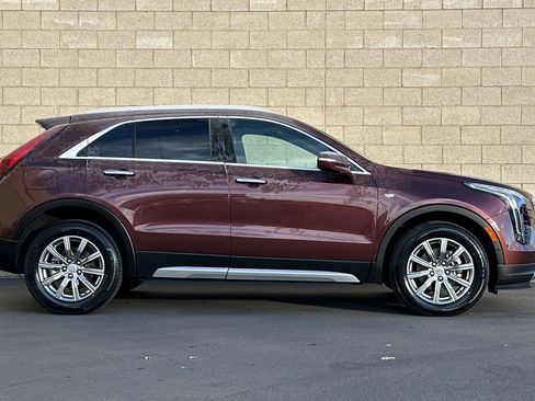 Certified 2023 Cadillac XT4 Premium Luxury w/ Technology Package image 3
