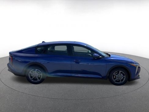 Used 2025 Kia K4 LXS image 16