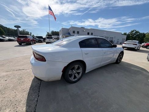 Used 2017 Dodge Charger SXT RWD image 20