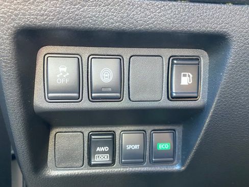 Used 2020 Nissan Rogue S w/ Special Edition Package image 28