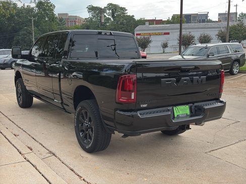 Used 2025 RAM 2500 Laramie AWD/4WD image 5