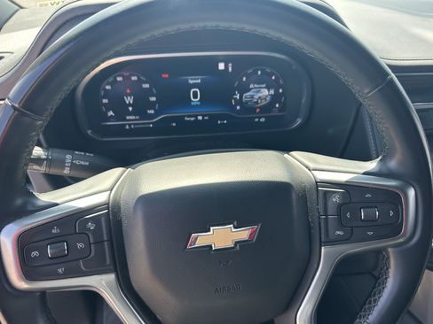 Used 2023 Chevrolet Suburban LT AWD/4WD image 17