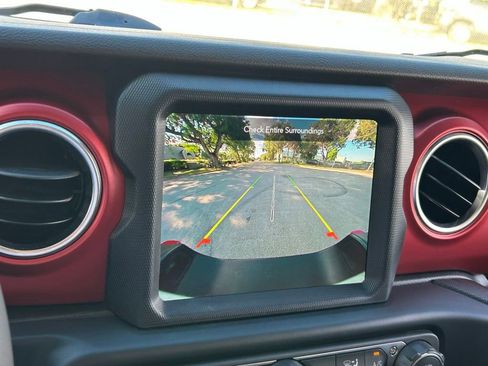 Certified 2023 Jeep Gladiator Rubicon image 23