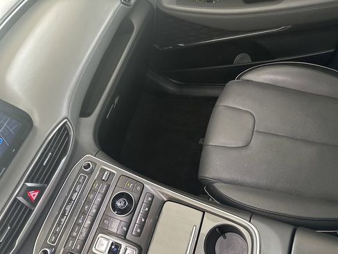 Used 2023 Hyundai Santa Fe Limited image 25