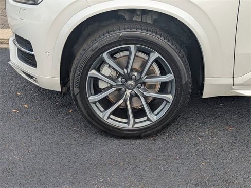 Used 2018 Volvo XC90 T6 Momentum w/ Convenience Package image 13