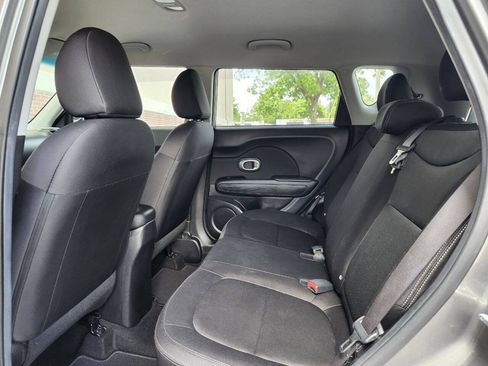 Used 2016 Kia Soul FWD image 5