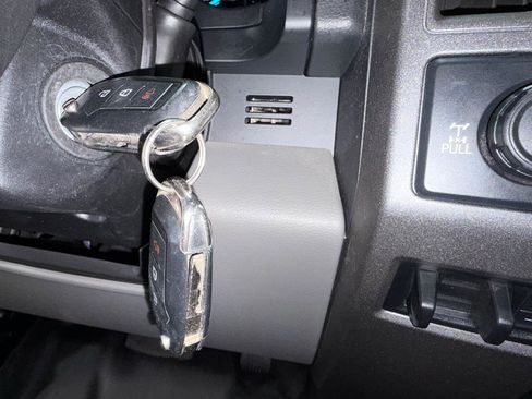 Used 2020 Ford F250 XL w/ STX Appearance Package image 32