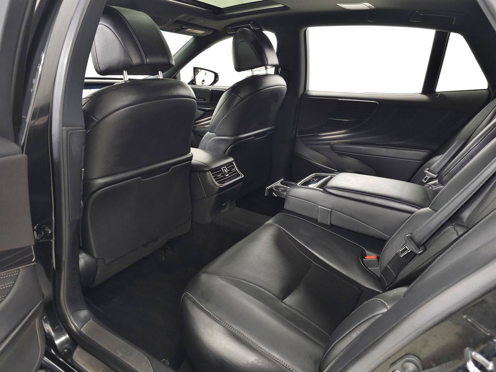 Used 2019 Lexus LS 500h AWD w/ Accessory Package (Z1) image 33