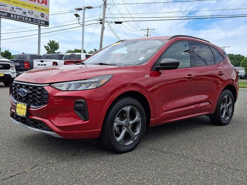 Used 2024 Ford Escape ST-Line AWD/4WD image 3