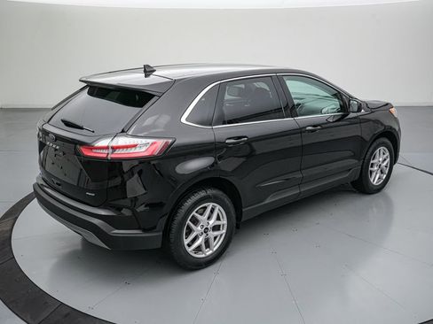 Certified 2024 Ford Edge SEL w/ Convenience Package image 4