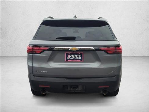 Used 2023 Chevrolet Traverse LT image 7